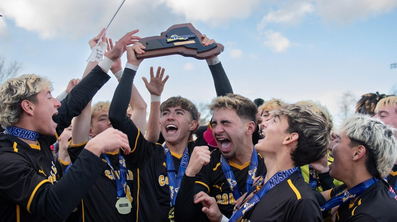 Commack boys soccer team wins state Class AAA title - Newsday