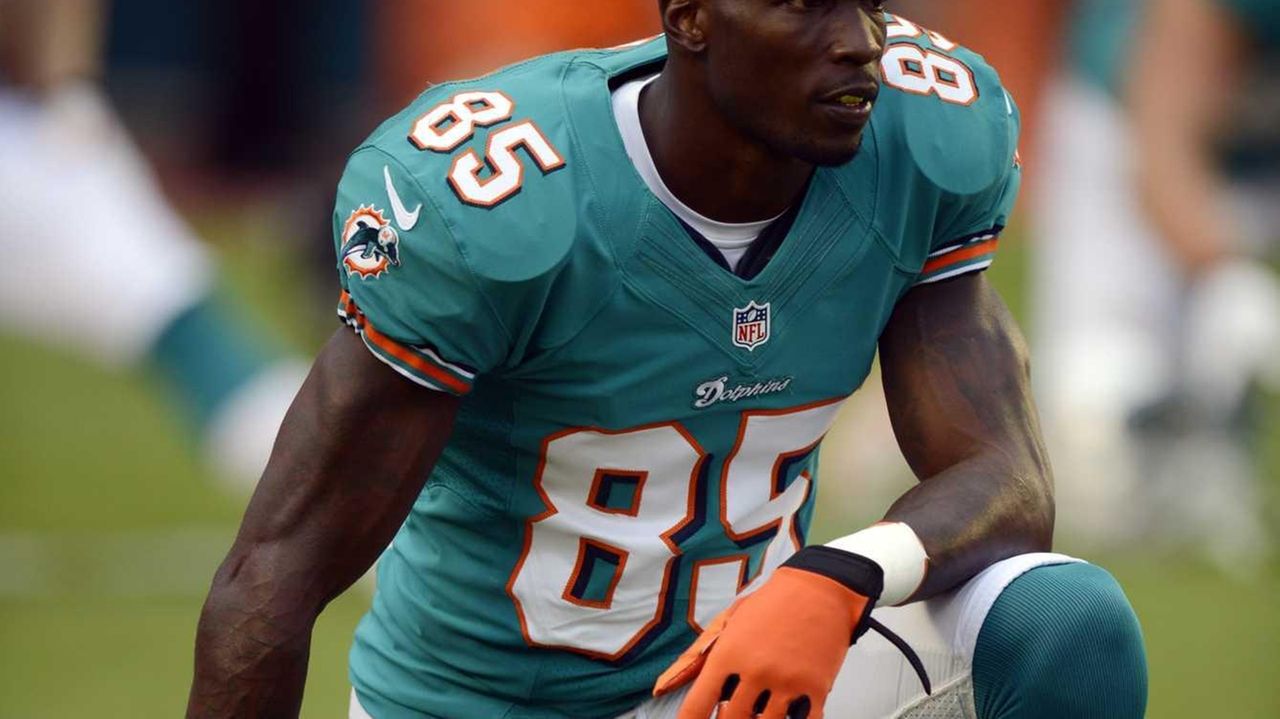 Dolphins cut Chad Johnson on 'Hard Knocks' - Newsday