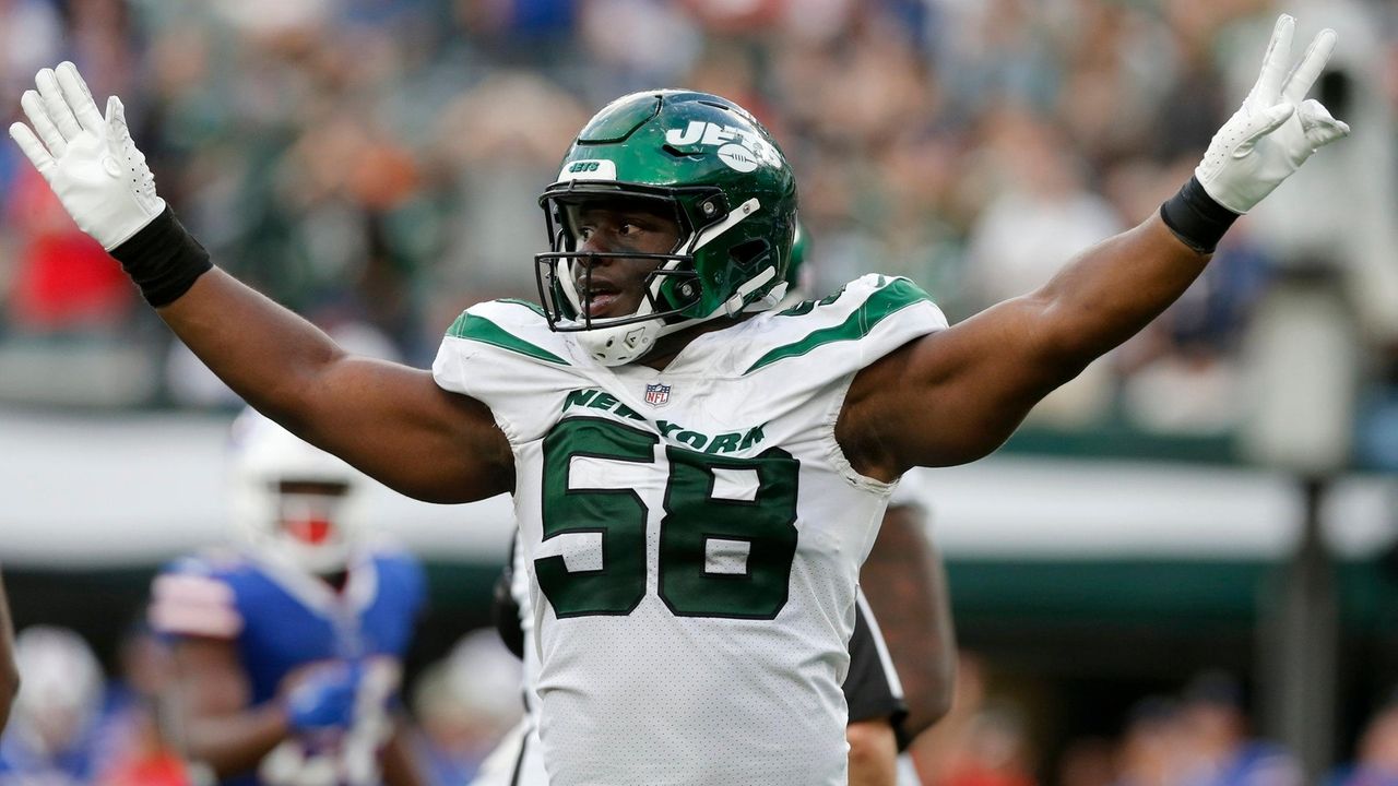 Jets and DE Carl Lawson agree to a reworked contract: report