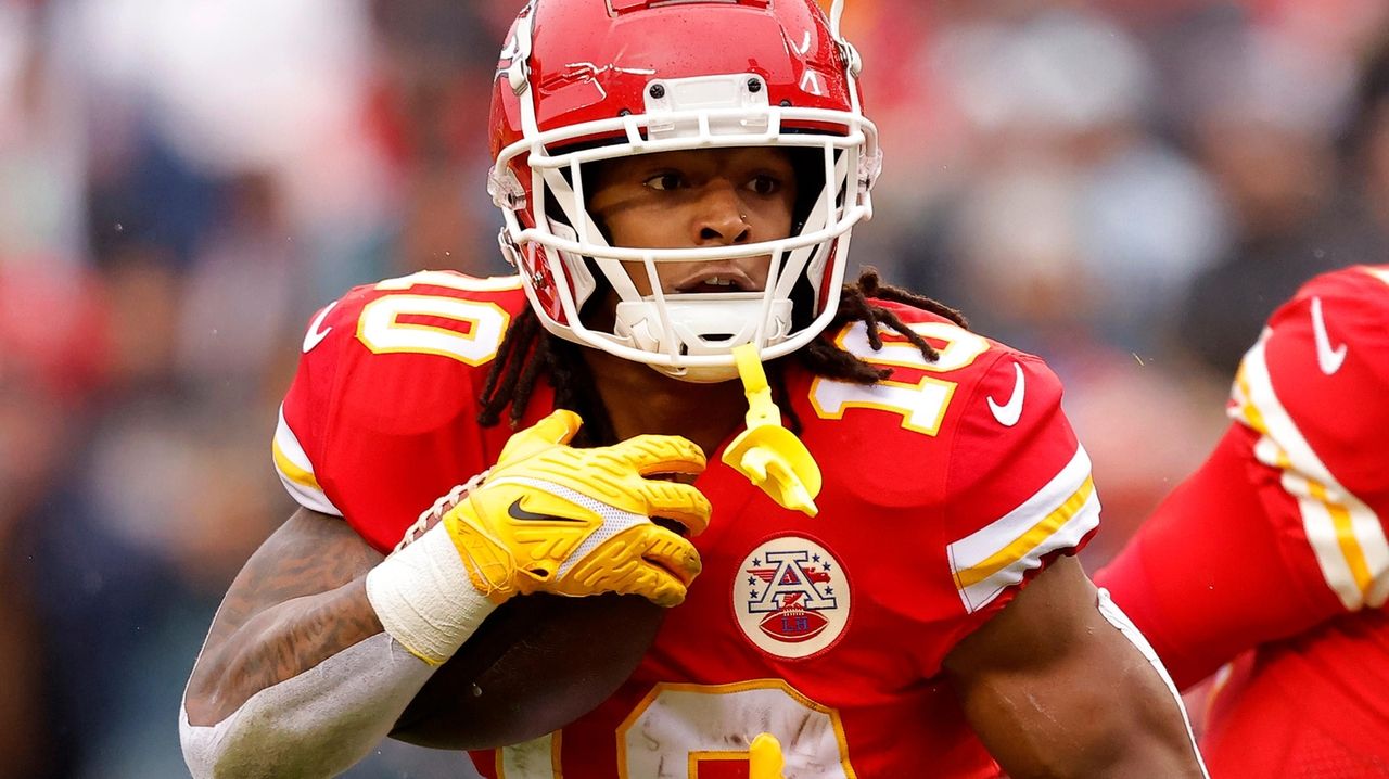 Chiefs' Isiah Pacheco names his top five NFL running backs of all time,  includes himself 