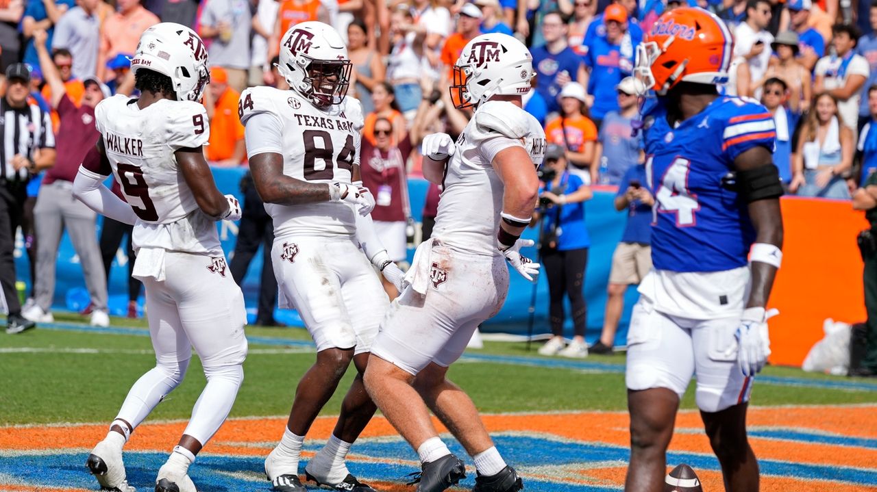Texas A&MFlorida game delayed by lightning in the area with the Aggies