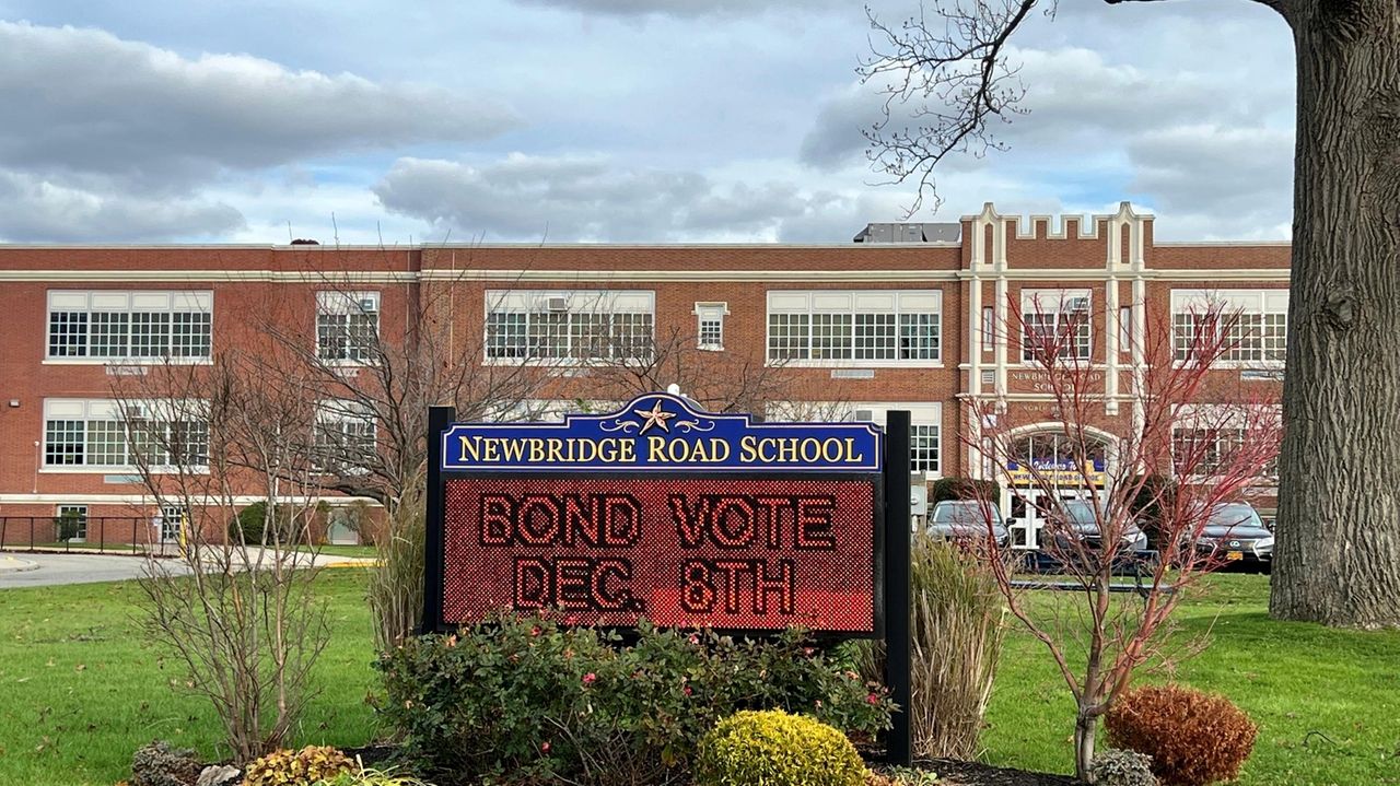 School bond vote Yes in Manhasset, no in North Bellmore Newsday