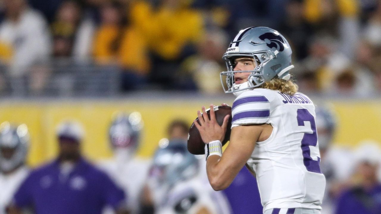 Avery Johnson throws for 3 TDs, Kansas State beats West Virginia 4518