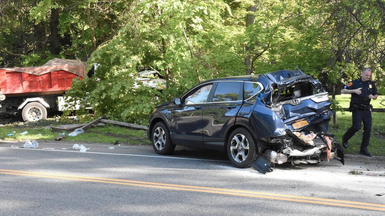 Two drivers injured in rearend crash in Huntington Station, police say