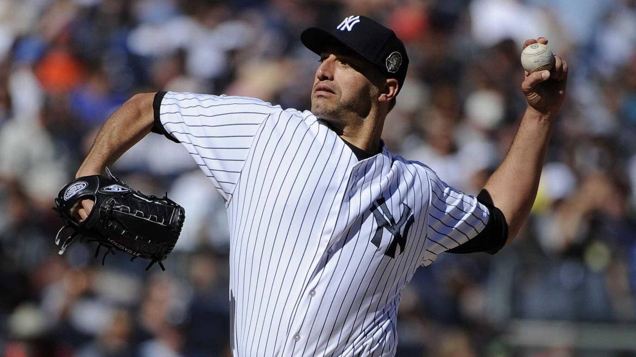 Andy Pettitte throws complete game in final career start 