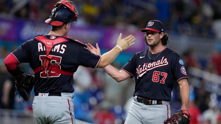 Nationals score go-ahead run in 9th on passed ball, rally to beat Marlins  3-2 - Newsday