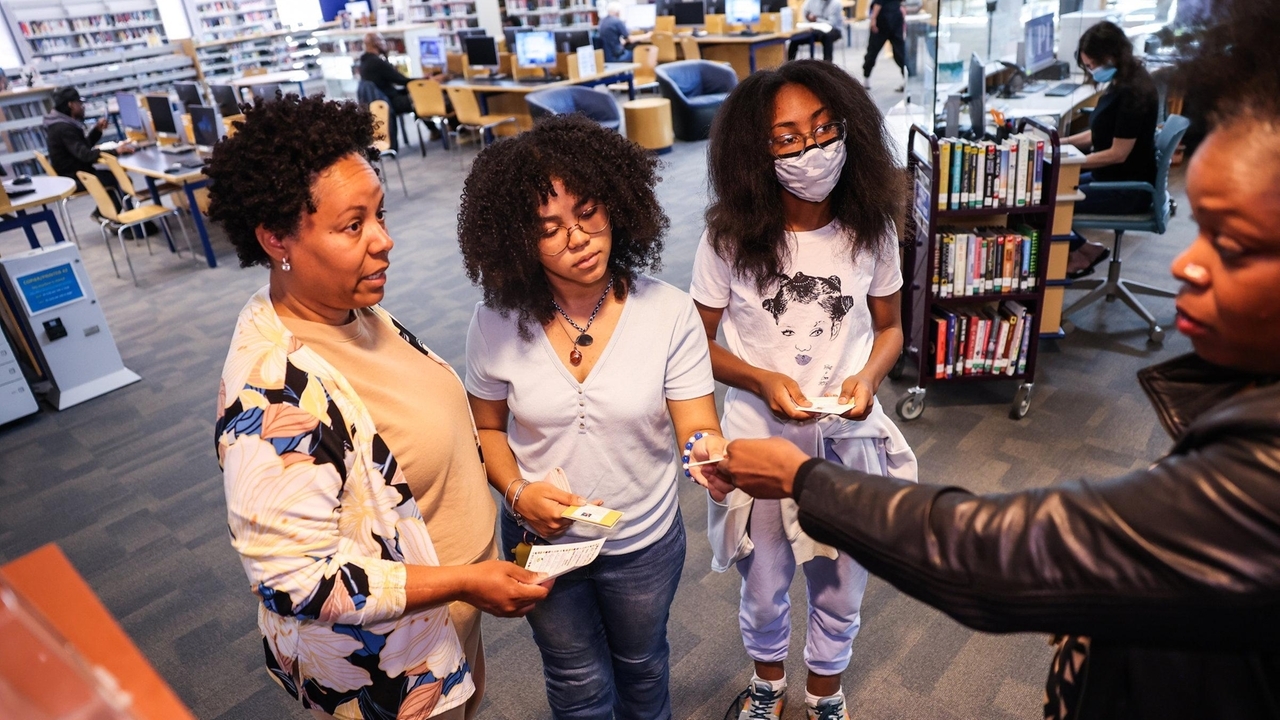 'Seed libraries' are helping Long Islanders fill their gardens, and help the environment, for free - Vimarsana News