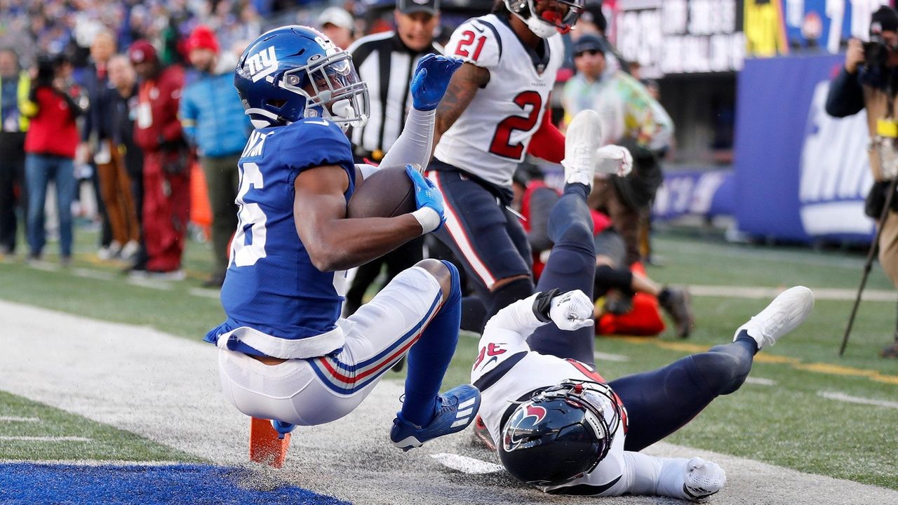 New York Giants improve to 7-2 with 24-16 victory over Houston Texans