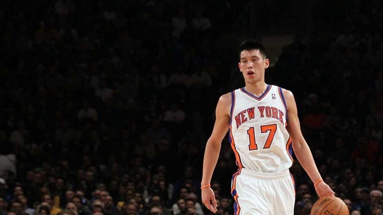 Jeremy Lin of the Knicks in action against the Los...