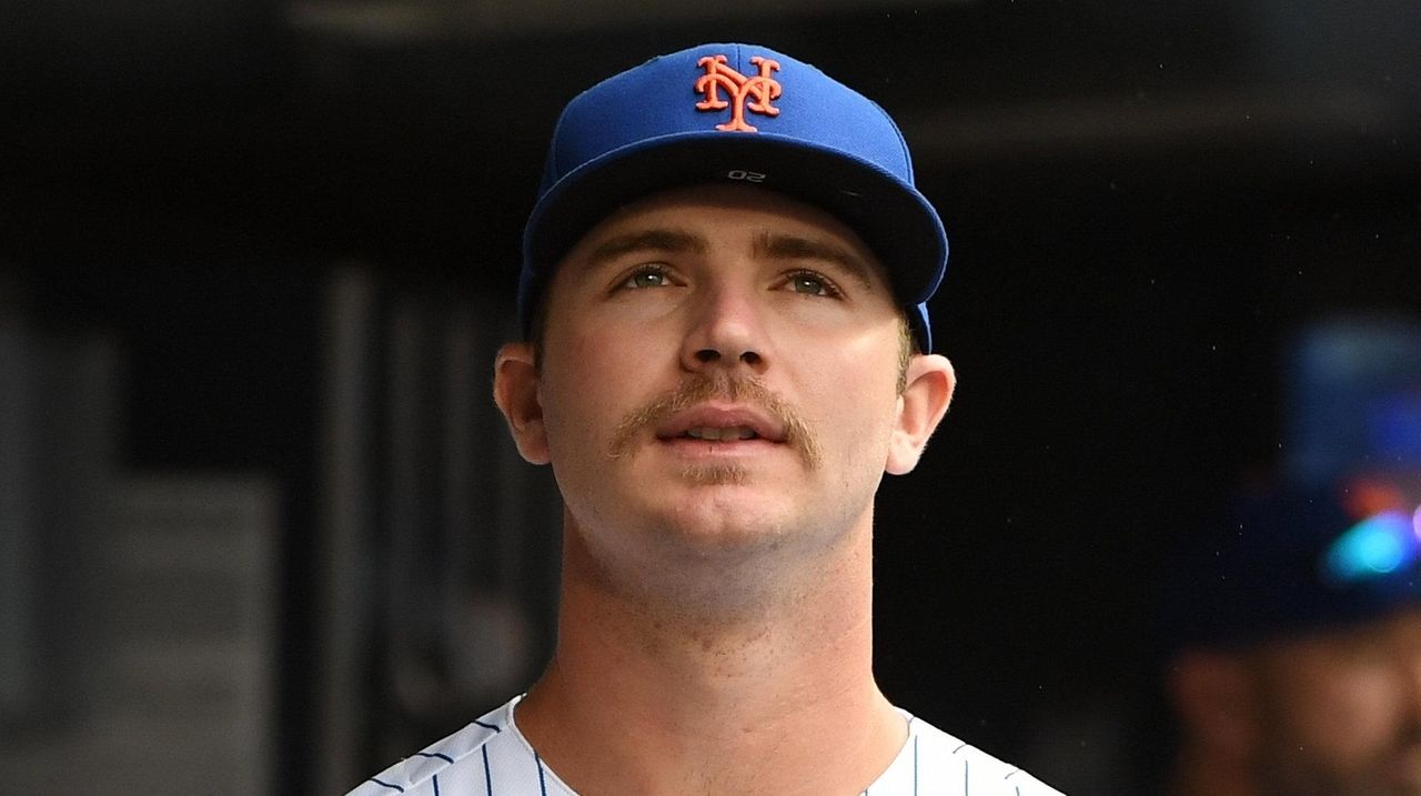 NISSAN Social Drive: Pete Alonso Shaves His Mustache Mid-Game 