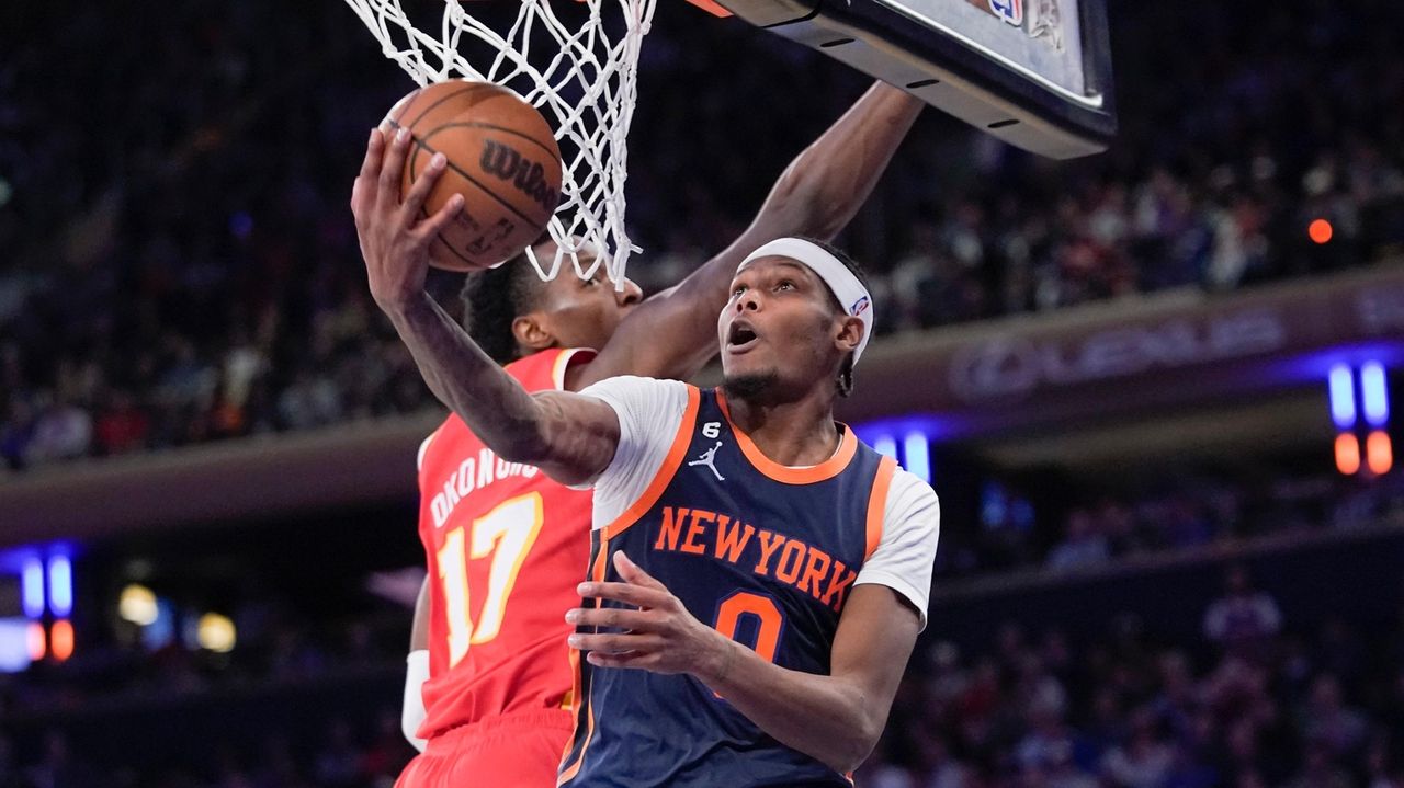Tom Thibodeau plugs Cam Reddish, Isaiah Hartenstein into Knicks ...
