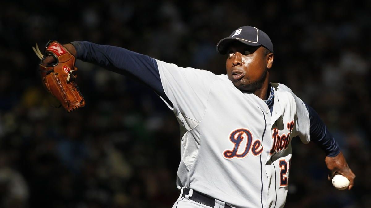 Brewers sign Dontrelle Willis to minor-league contract