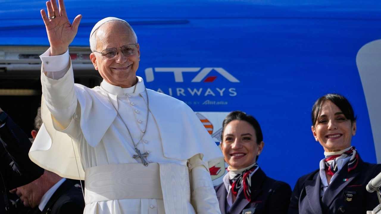 Pope Leo XIV sends message of support to southern Lebanon as he ends ...