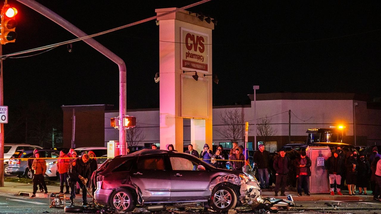 Hempstead fatal crash Freeport man dies, six others injured, police say Newsday