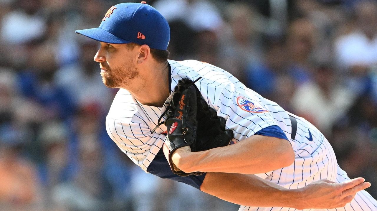 Jacob deGrom puts Mets back in first place with swwep of Pirates