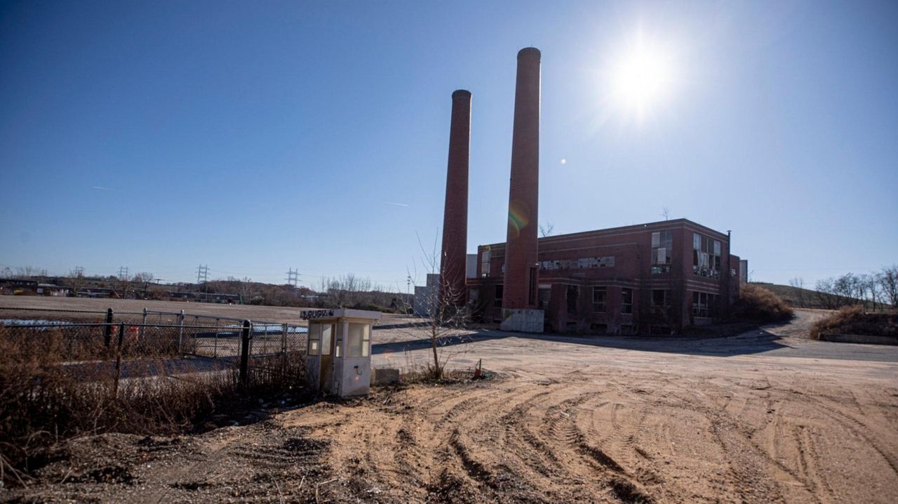 Oyster Bay may convert landfill into facility to process recyclables