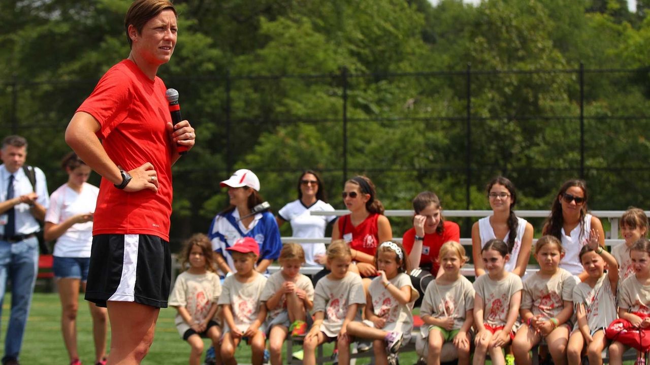 Yankees' Brett Gardner comes to Coleman Country Day Camp