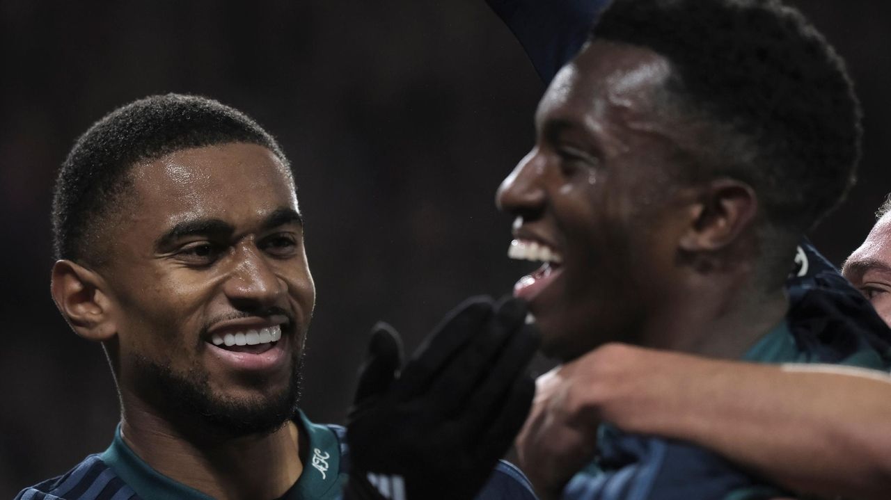 PSV vs Arsenal - Champions League: Score, team news and updates as Yorbe  Vertessen equalises after Eddie Nketiah's great first-half finish in  entertaining match with Dutch league leaders causing Gunners lots of