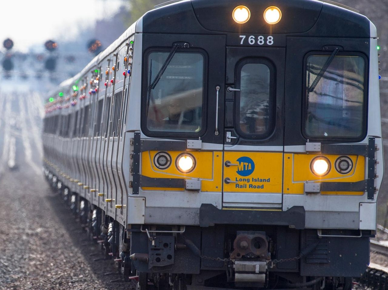 MTA: NIMBY mood hurts LIRR 3rd-track plan - Newsday