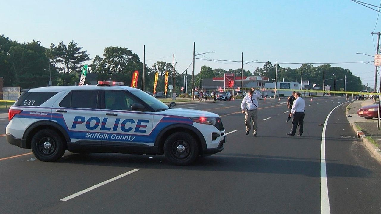 Cops Pedestrian hit, killed crossing East Patchogue street Newsday