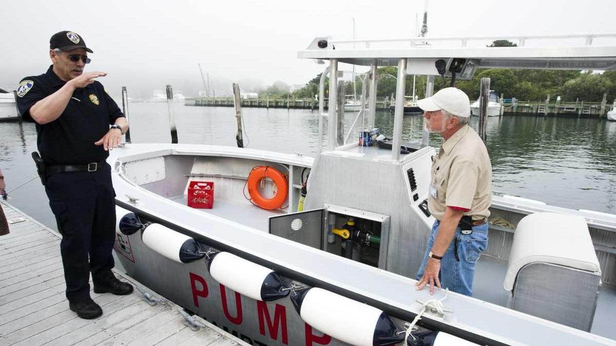 Southampton adds sewage pumpout boats Newsday