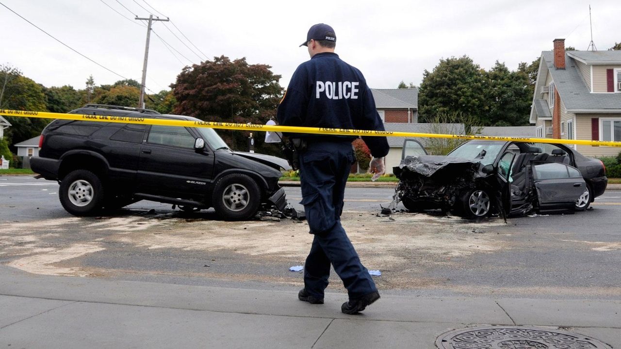 Driver killed, one injured in Patchogue crash Newsday