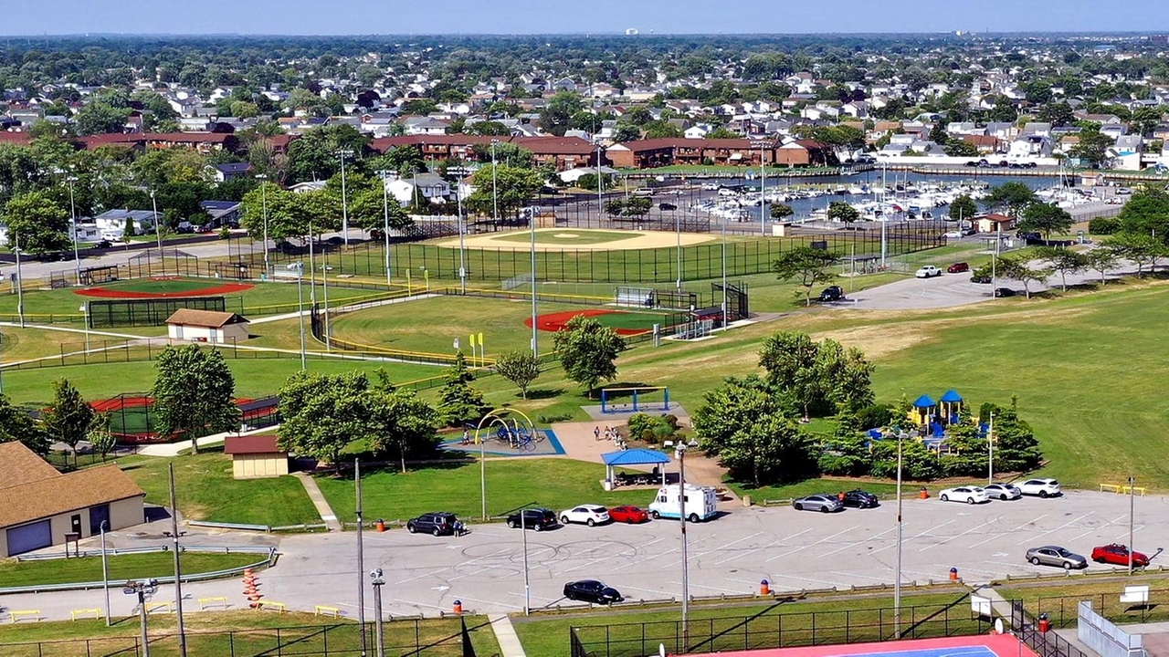 Babylon hires Check Valet to help with traffic, parking at Tanner Park summer concerts