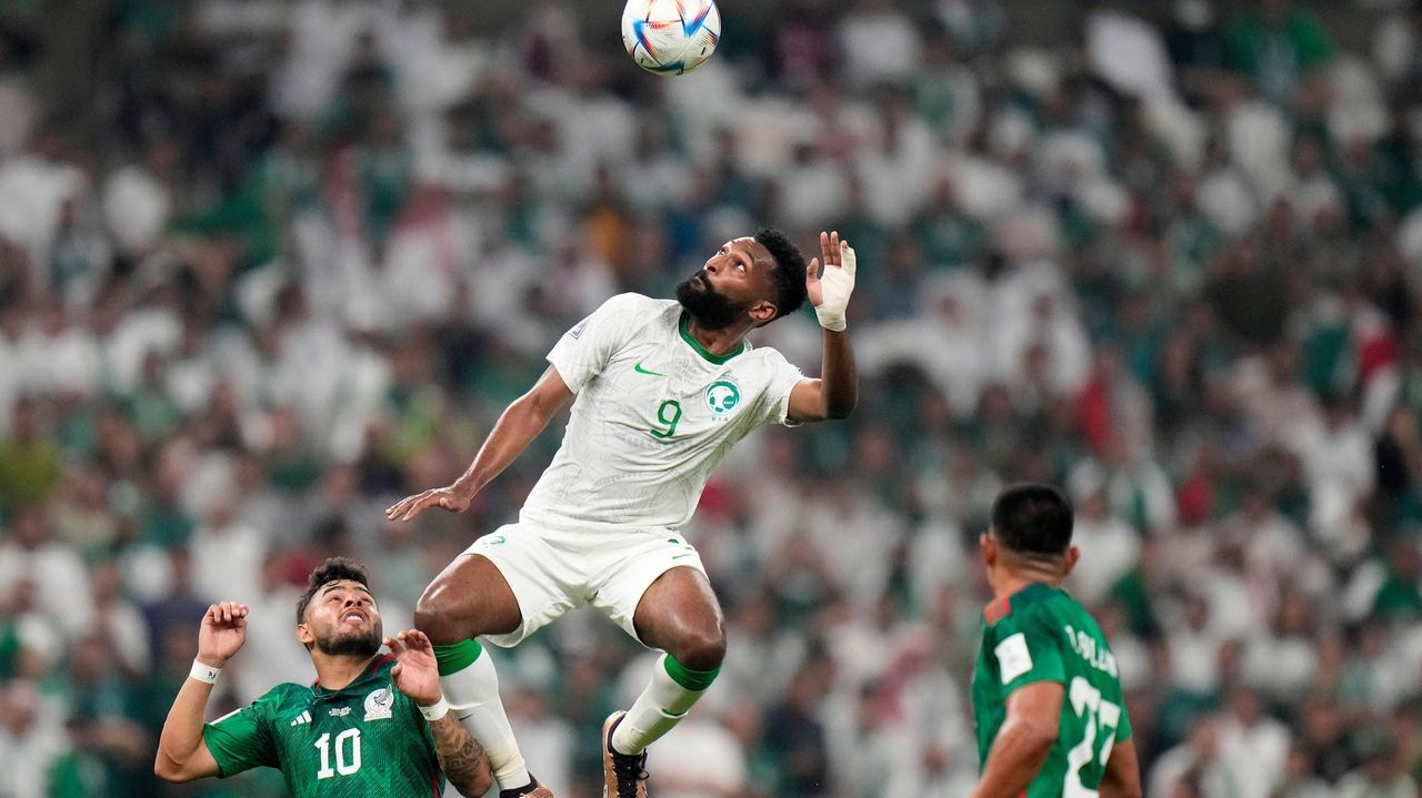 World Cup 2022 highlights: Mexico defeats Saudi Arabia, 2-1