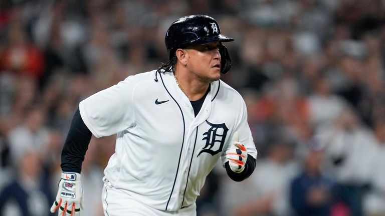 Opening Day recap: Tigers hold on, 3-2, thanks to Miguel Cabrera's