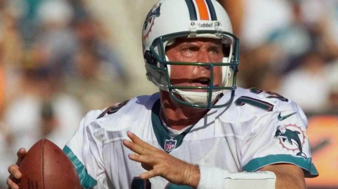 Dan Marino's NFL passing yards record in jeopardy - Newsday