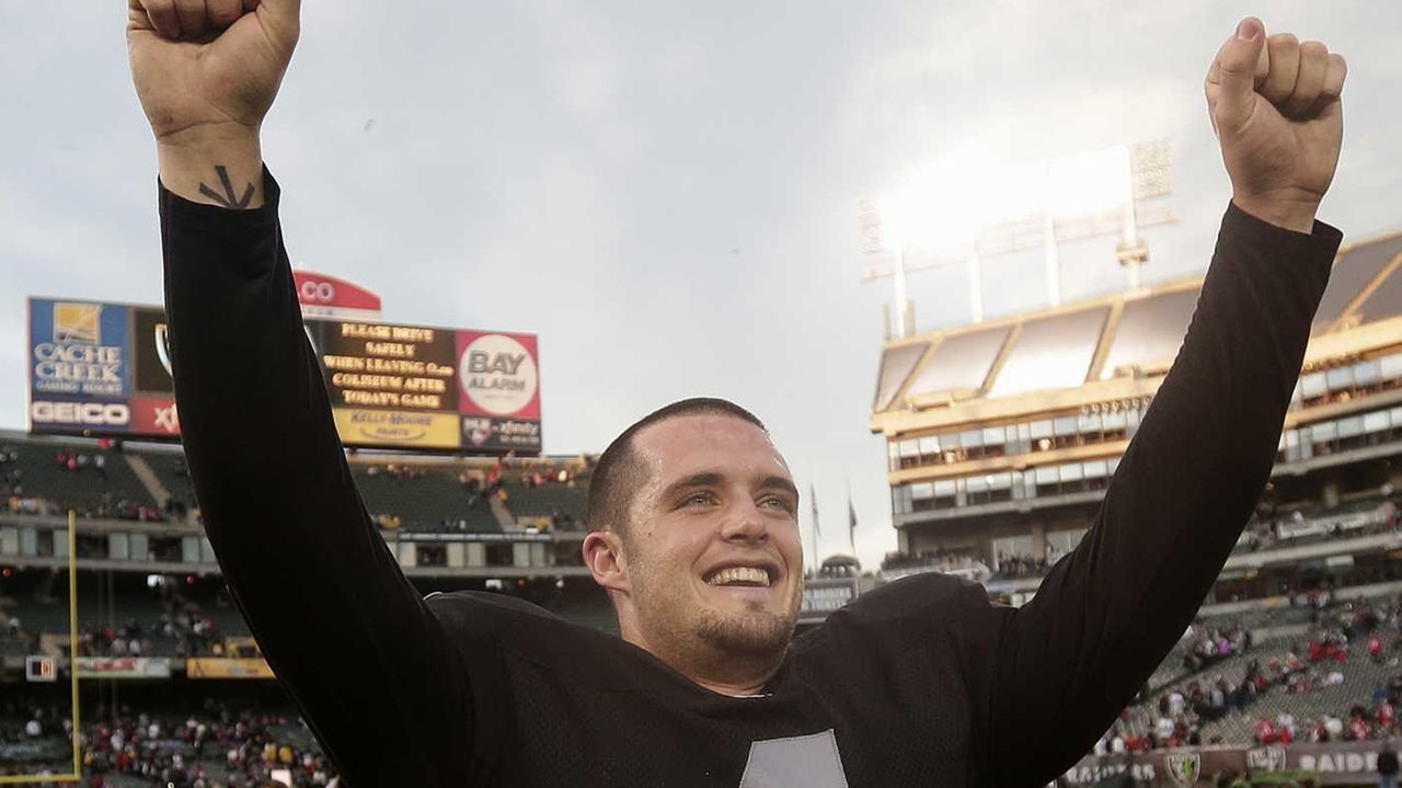 Carr needs to drive performance in Raiders last game in Black Hole