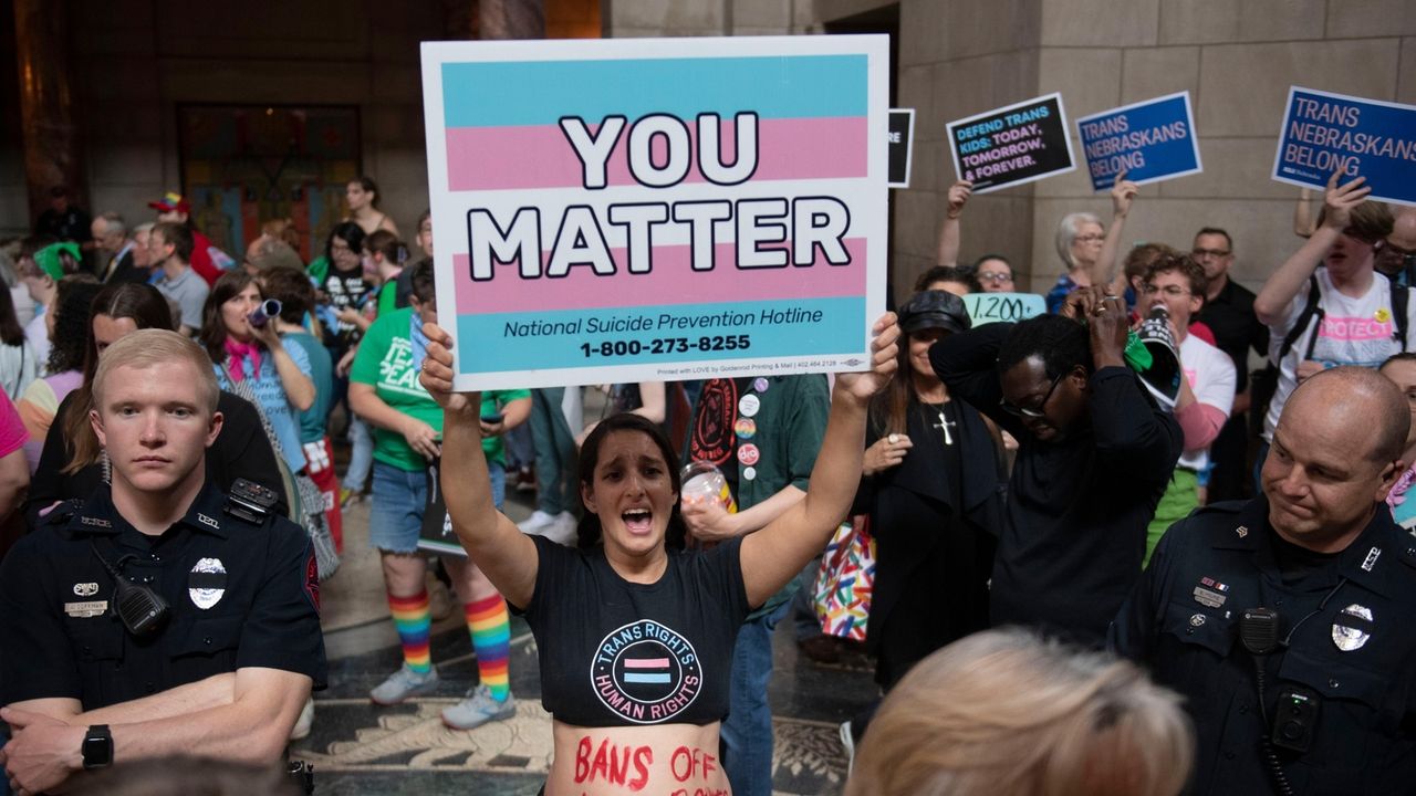 Nebraska Lawmakers Pass 12-week Abortion Ban, Restrictions On Gender ...