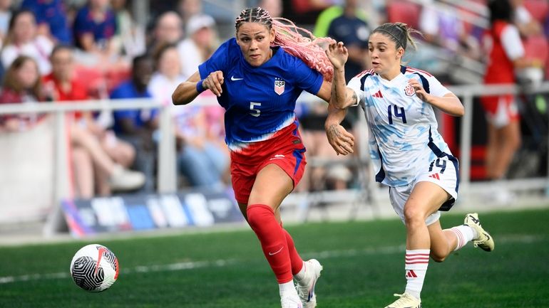 United States forward Trinity Rodman (5) and Costa Rica forward...