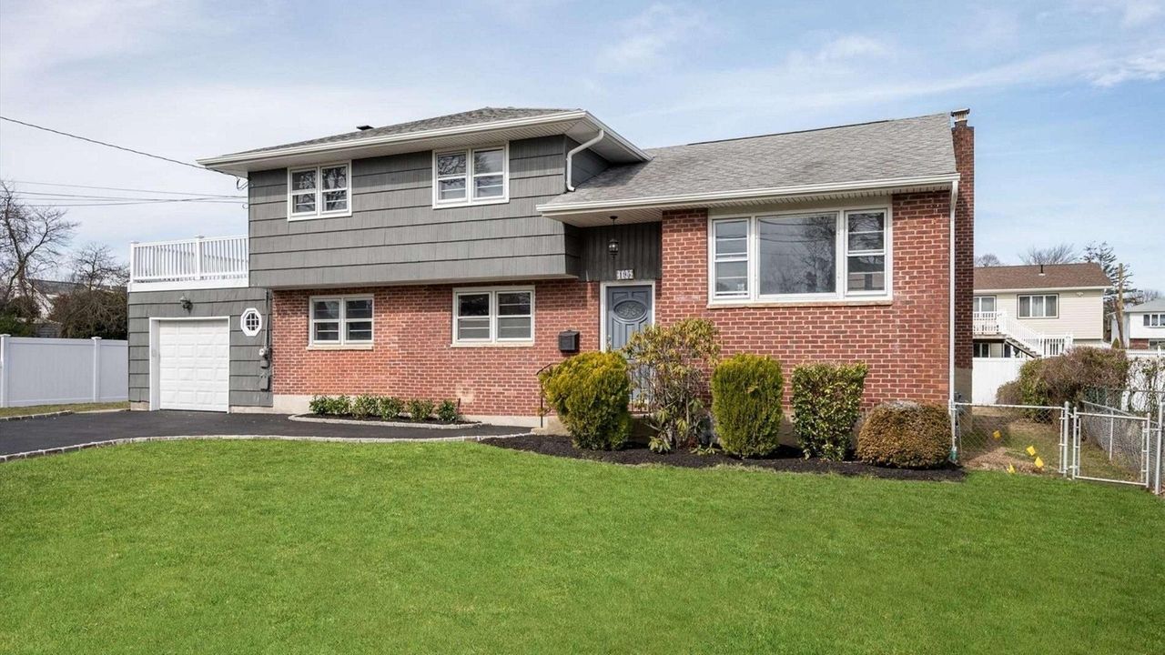 Suffolk County home prices drop from previous year for first time since