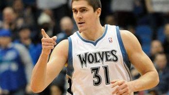 NBA bust Darko Milicic switches from basketball to kickboxing