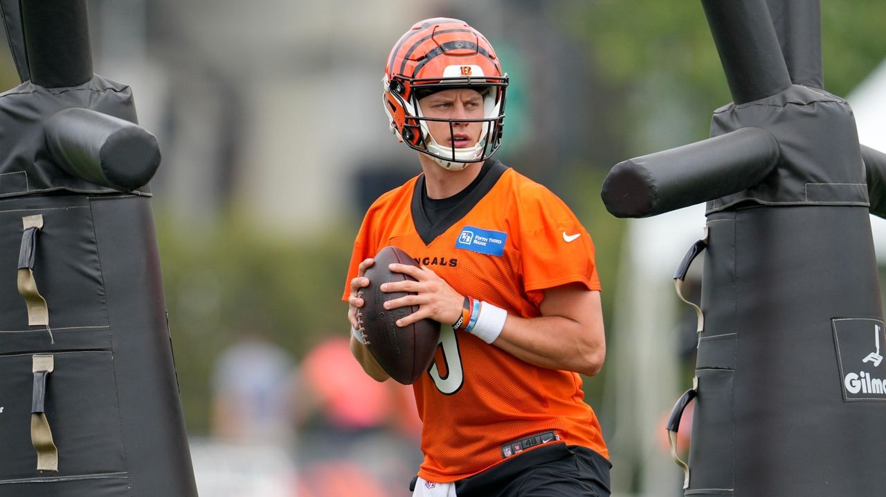 Cincinnati Bengals 5 moves to have an elite OL for Joe Burrow in 2022 -  Page 4