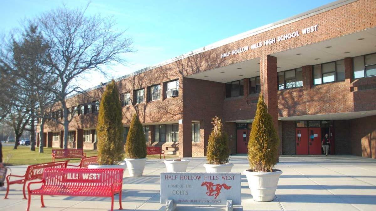 Half Hollow district to keep all schools open Newsday