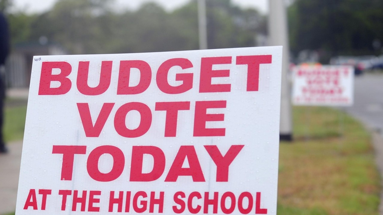 Survey: Most Long Island schools optimistic about finances ahead of Tuesday votes - Vimarsana News