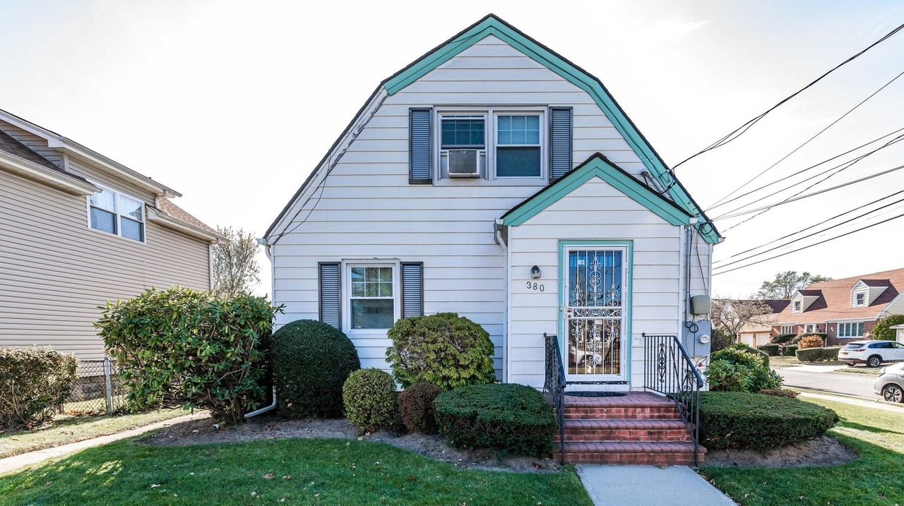 Valley Stream 2family home listed for 619,000 Newsday