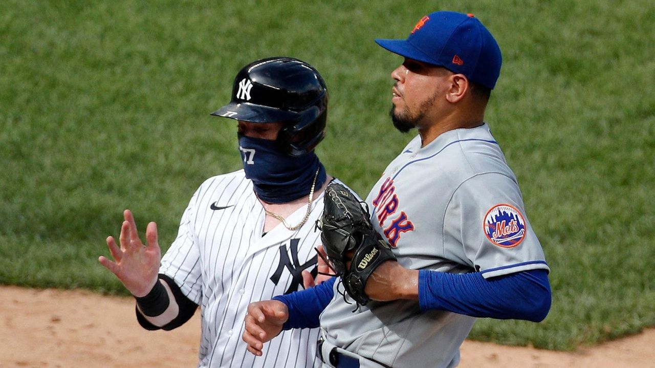 Luke Voit scores on double play, 07/15/2022