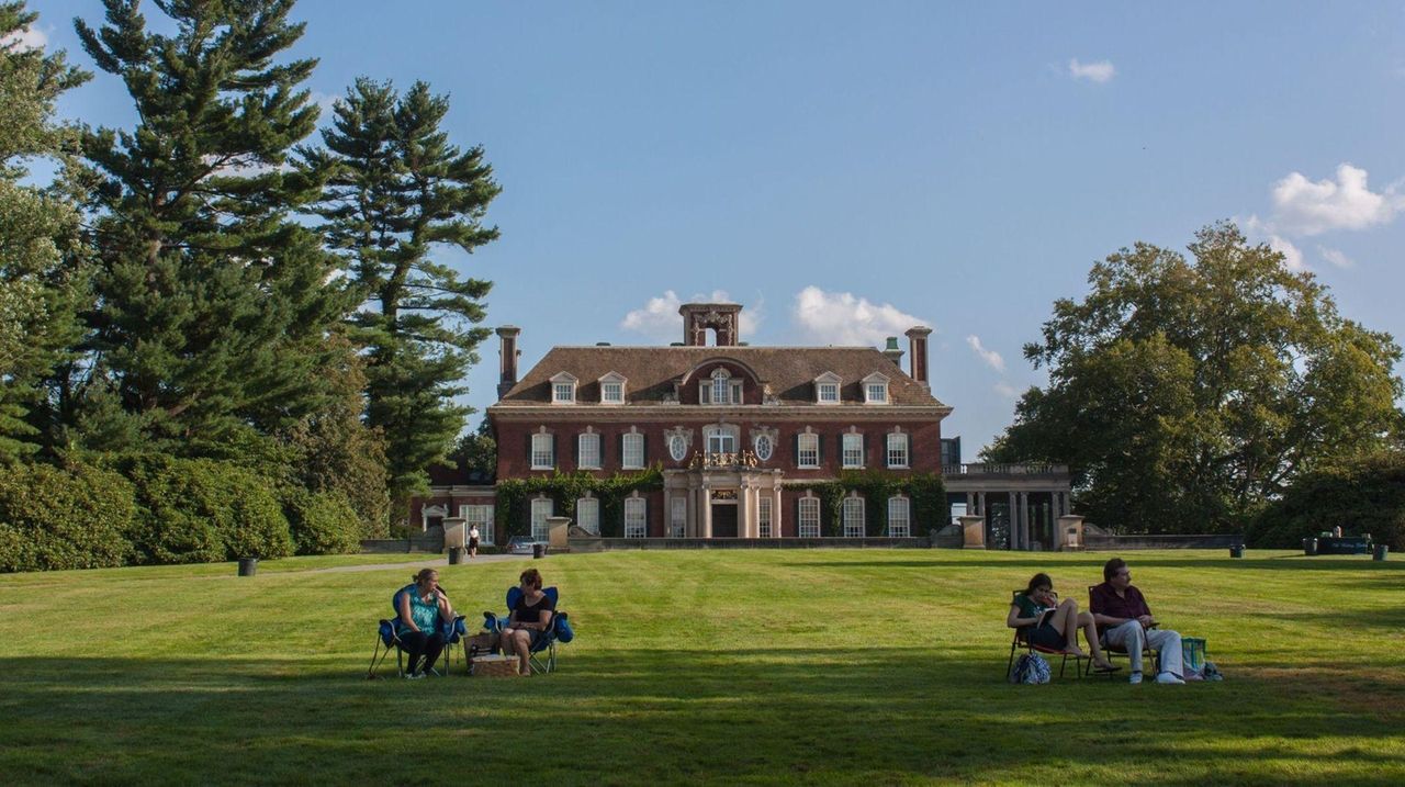 Old Westbury Gardens, Bayard Cutting Arboretum and more announce season