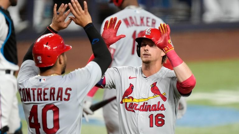 Cardinals Score Game-Winning Run on Marlins Error - The New York Times