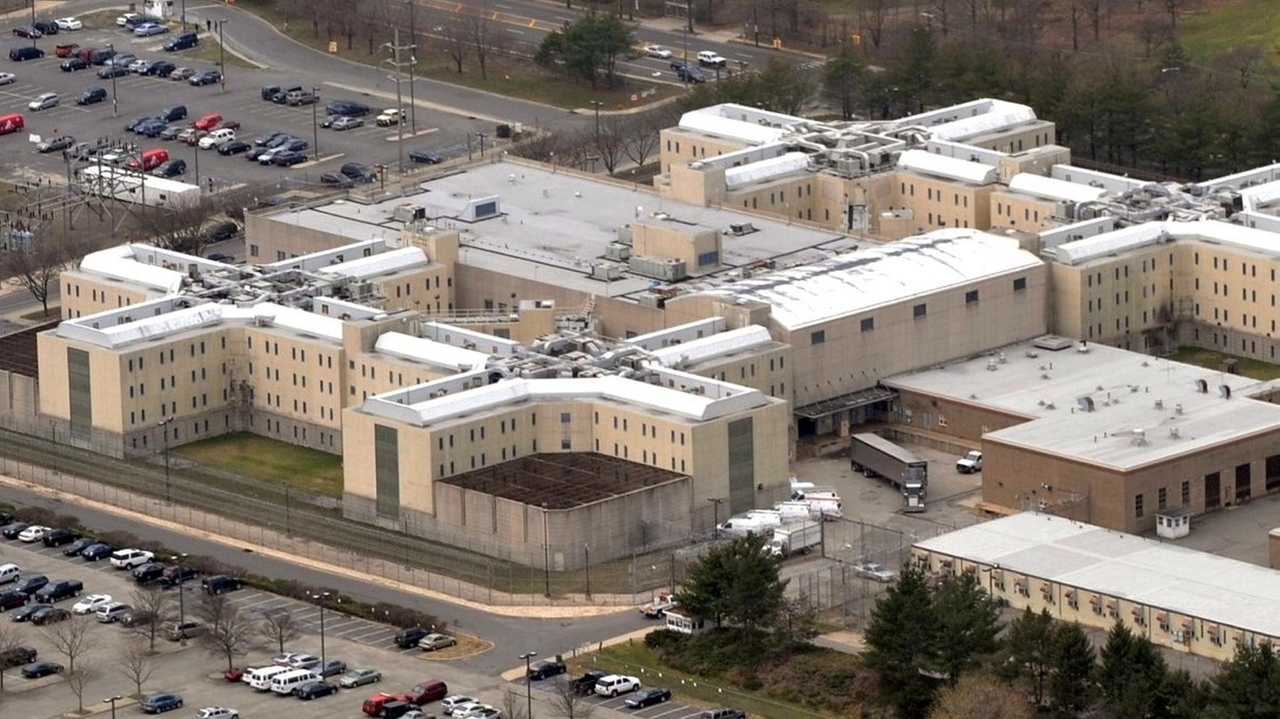 Federal jury awards $3.2M to Thomas Donohue, of Franklin Square, former Nassau jail inmate who sued over meds