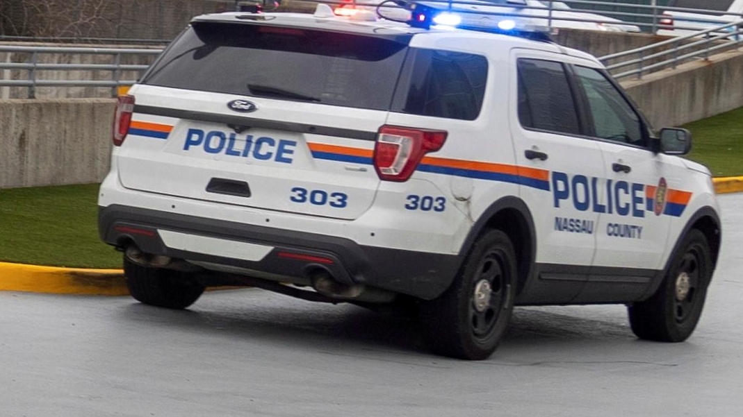 Cops: Hicksville man robbed 9 businesses within 3 weeks - Newsday