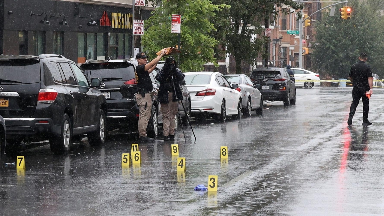NYPD fatal shooting after officer slashed in Brooklyn - Newsday