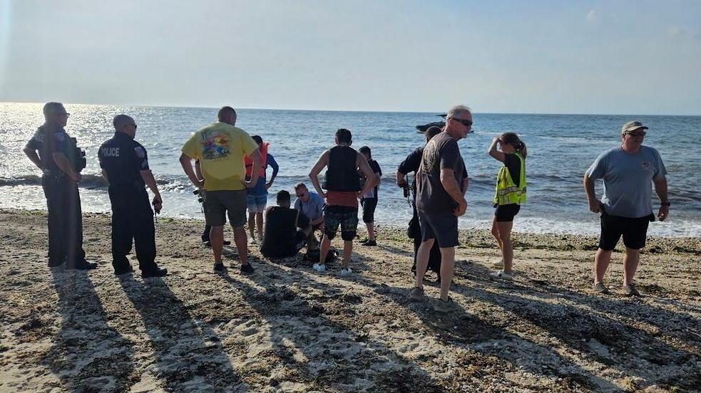 4 men rescued after boat overturns in Long Island Sound off Cutchogue ...