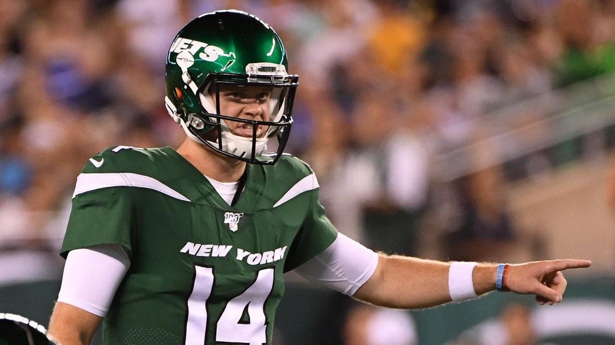 New-Age Sam Darnold Tries to Solve an Age-Old Jets Problem - The New York  Times