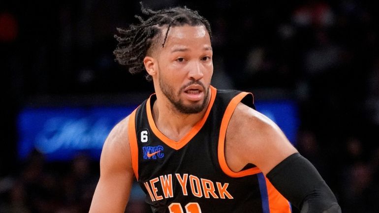 Knicks guard Jalen Brunson dribbles up the court during the second...