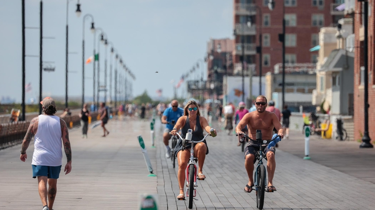 Long Island's summer extends into fall as businesses keep bustling beyond Labor Day