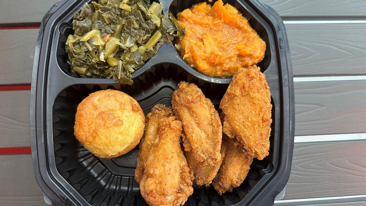 Tiny's Famous Eats eröffnet in Riverhead